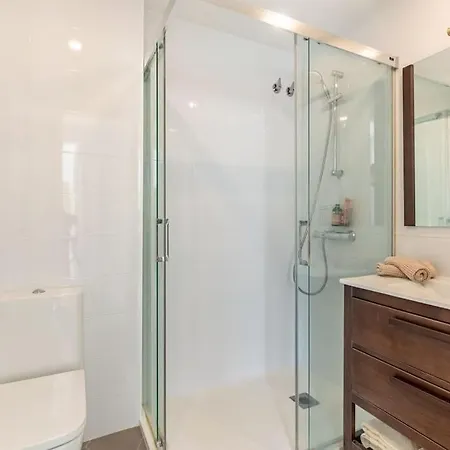 Larycorte, Beautiful 3bdr Beachfront דירה מארבלה